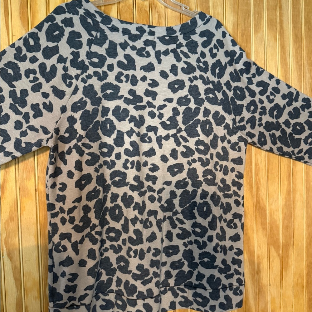 ODDY Animal Print Ruffle Blouse - Picture 3 of 5